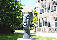 A statue in the gardens of Kasteel Keukenhof